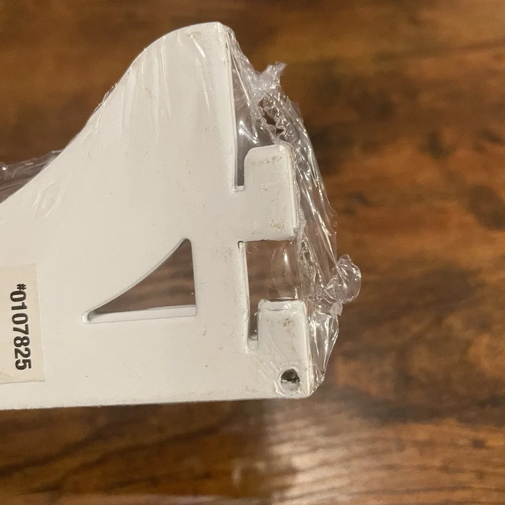 ✅(4) White Shelf Brackets 12.6